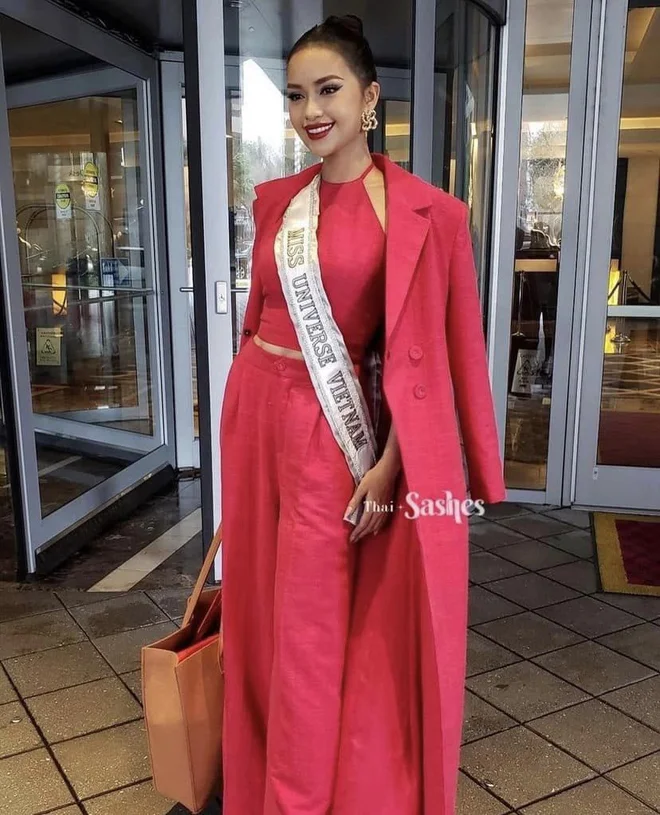 Ngọc Châu ngày đầu tại Miss Universe 2022: Lấn át đối thủ, được khen vì nói tiếng Anh - Ảnh 7